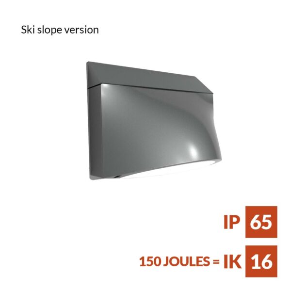 Zelos_wall_Elegant-and-versatile-bulkhead-for-wall-ski_slope